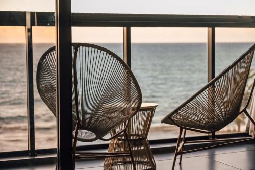 Cruz das Almas Apartment | Loft beira-mar com frente e vista para o mar