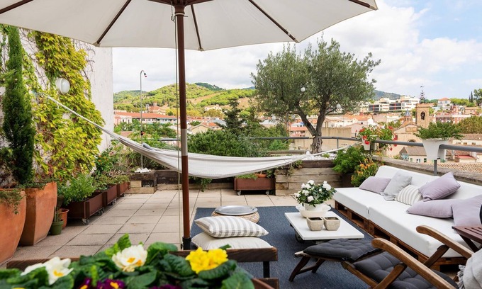 Alella Apartment | Loft Bouquet Alella sea mountain 25min to BCN