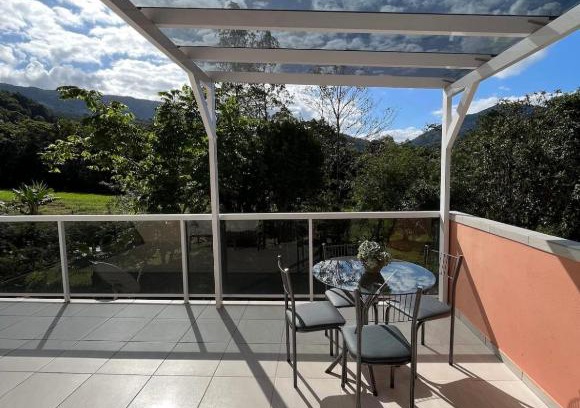 Pomerode House | Loft com linda vista na Rota do Enxaimel