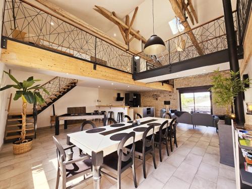 Magnac-sur-Touvre Apartment | Loft de Magnac, spacieux et moderne