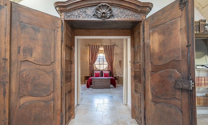 Avignon City Centre Apartment | Loft in a 13th-century church in the heart of Avignon