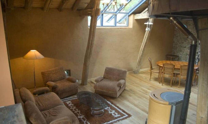 Capoulet-et-Junac House | loft in former stables