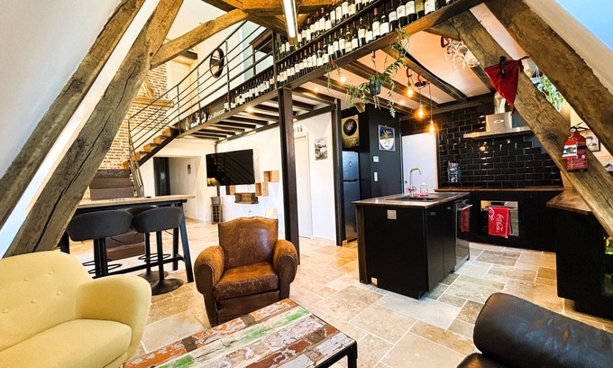 Bourges Apartment | Loft in the Heart of Palais Jacques Cœur