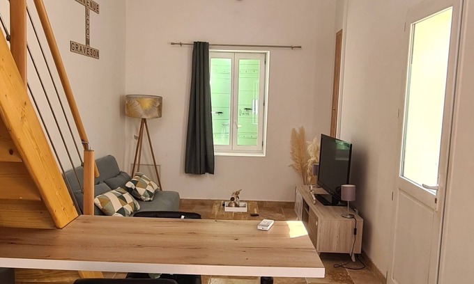 Graveson Apartment | Loft in the heart of the Alpilles