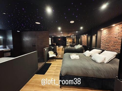 Voreppe Bed & Breakfast | loft room38