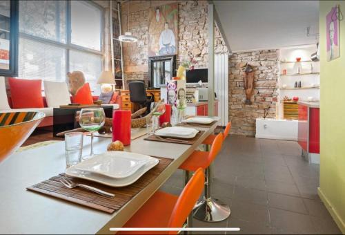 2nd Arrondissement Apartment | Loft sur saône