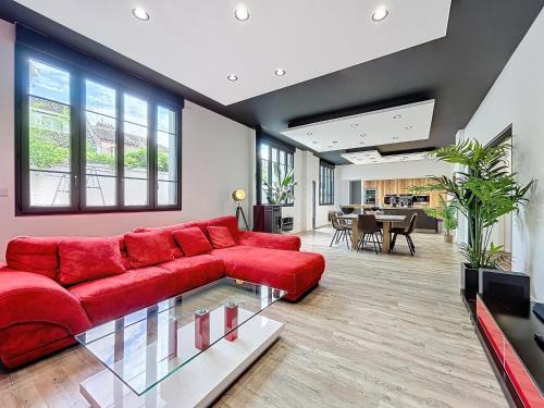 Montlucon Apartment | LOFT Terrasse avec SPA proche centre historique