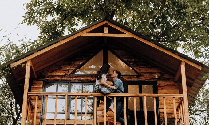 Pesteana Ski Chalet | Loft Treehouse