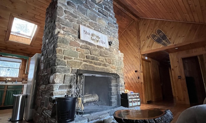 Mount Holly Cabin | Log Cabin Minutes from Jackson Gore and Okemo Mountain!