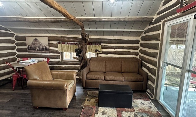 Tomahawk Cabin | Log Cabin on Lake Alice & ATV/UTV Trails, Papa Bear 2-Bedroom