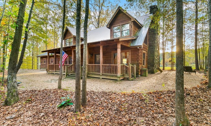 Ludlow Cabin | Log Cabin On The Lake
