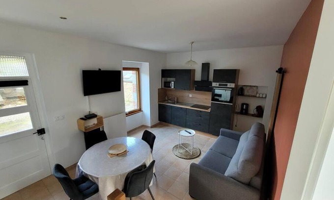 Saint-Carreuc Apartment | Logement 2 à 4 pers - moulin