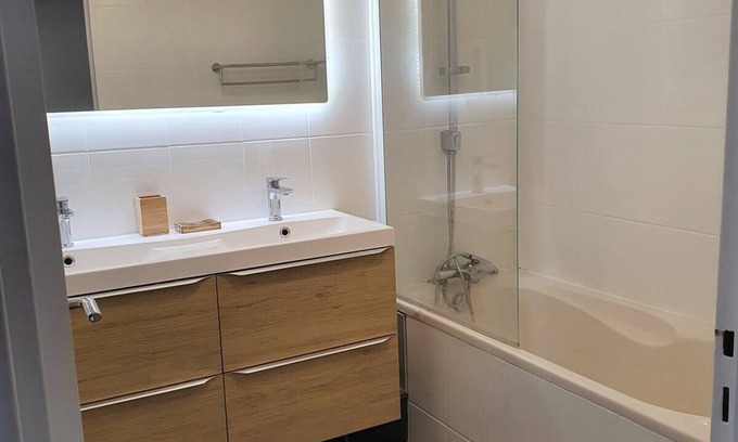 Mousseau Apartment | Logement 5 Chambres à 15min de la Gare D'évry-courcouronnes