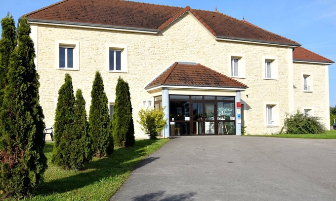Creney-pres-Troyes Hotel | Logis De France Des Sources