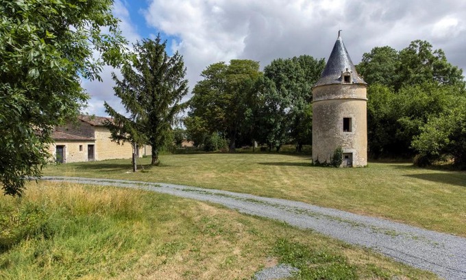 Brulain House | Logis de La Bernière - Holiday Cottages