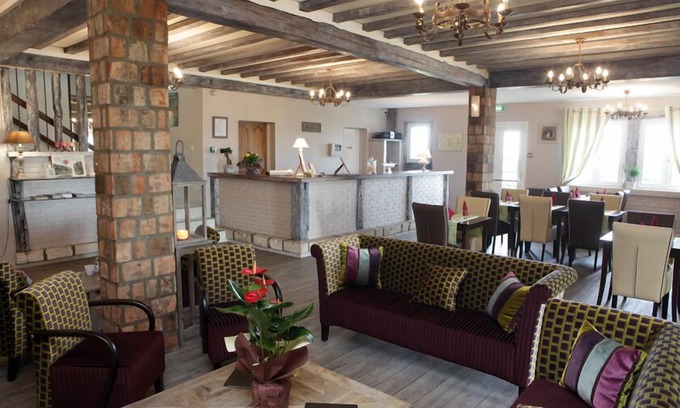 Chaufour-les-Bonnieres Hotel | LOGIS HÔTEL LES NYMPHEAS