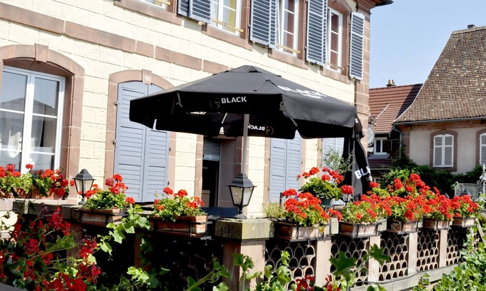 Neuwiller-les-Saverne Hotel | Logis Hôtel du Herrenstein