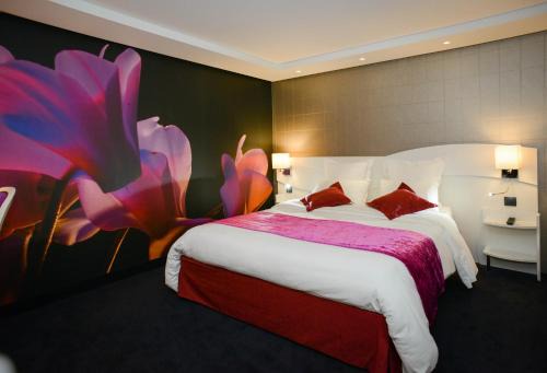 Villedieu-les-Poeles Hotel | Logis Hôtel Restaurant Le Fruitier