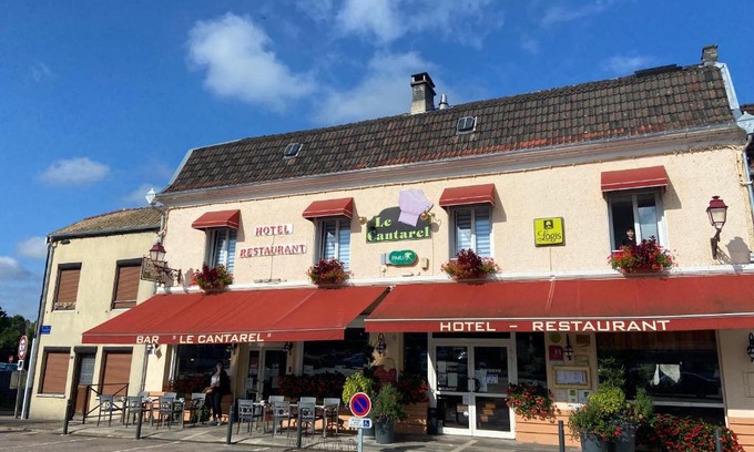 Andelot-Blancheville Hotel | LOGIS Le CANTAREL