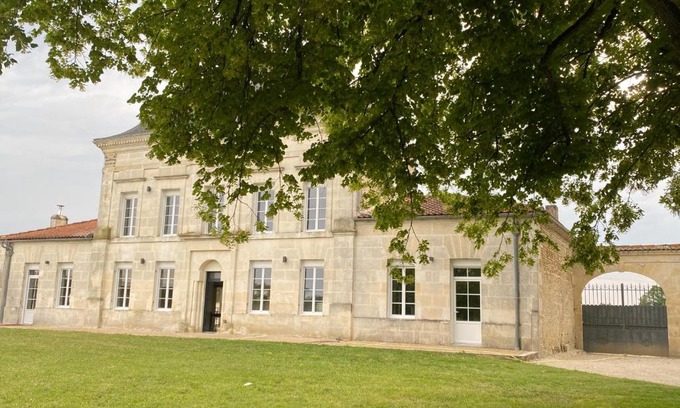 Arthenac House | Logis Poussard