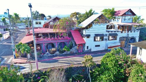 Bahia de la Academia House | Lonesome George Ecolodge
