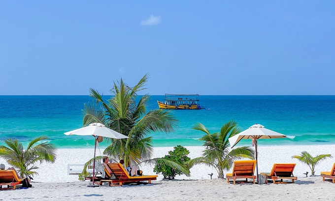 Koh Rong Hotel | Long Beach Resort Koh Rong