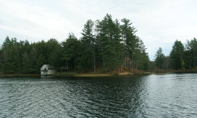 Croghan Cabin | LONG POND CABIN SURROUNDED BY WATER w/Great Sandy Beach
