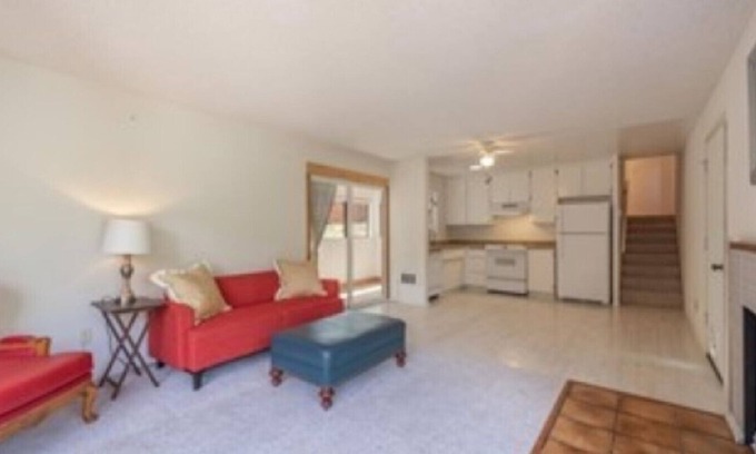 Truckee House | Long-Term, Pet Friendly, 2BR/1.5 BA in Tahoe Donner