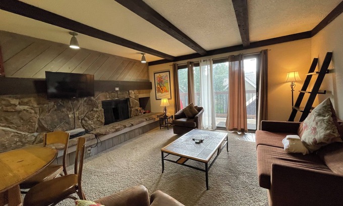 Historic District Condo | LongBranch 209, 30 days or more!