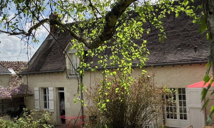 Saint-Cyran-du-Jambot Cottage | LONGERE DE CHARME
