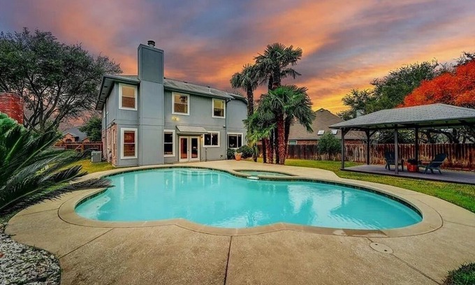 Meadows Of Brushy Creek House | Longhorn Escape w/Pool by StayLage
