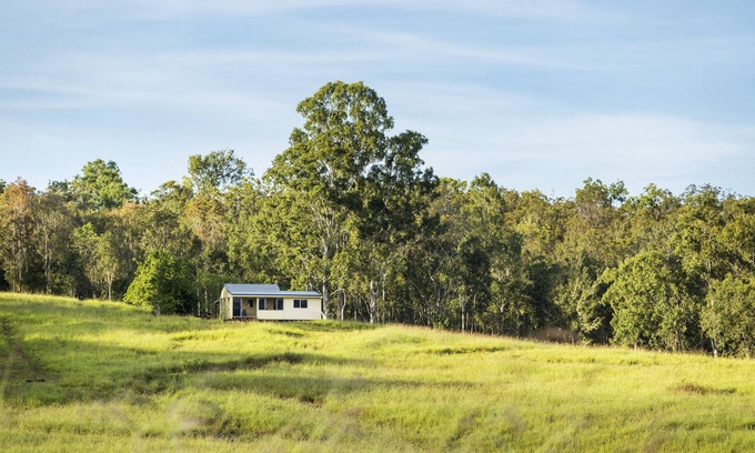 Tolga Cabin | Longhorn Lodges - Boutique Farmstay FNQ