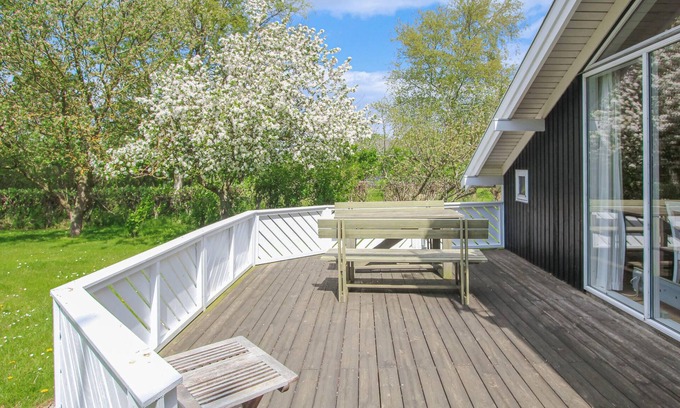 Marup House | Look forward to an unforgettable vacation by the sea in this appealing vacation home.