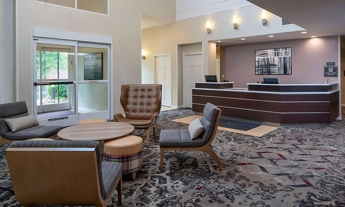 Brentwood Hotel | Look No Further! Close to Nashville's Best and Minutes to The Parthenon!