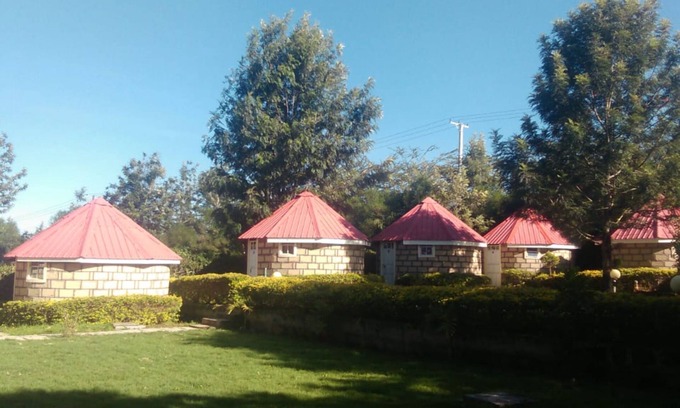 Kiserian Bed & Breakfast | Look Up Guest House