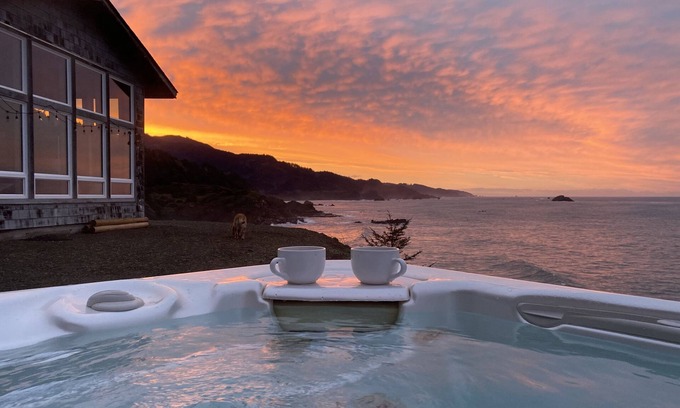 Gold Beach House | Lookout House - Romantic Luxury and Ocean Views