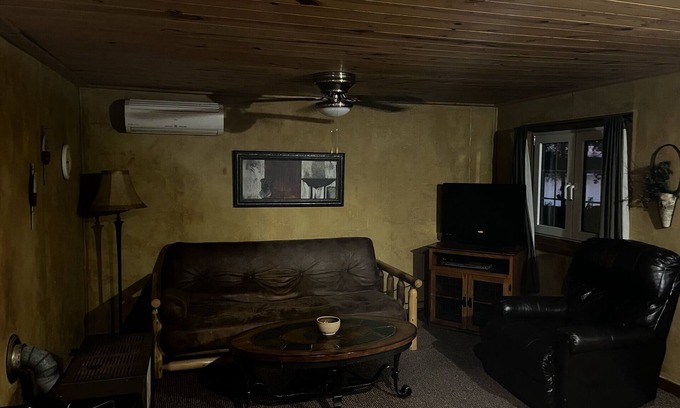 Isle Cabin | Loons Lodge Cabin at Castles Resort is right on the Mille Lacs Lake !