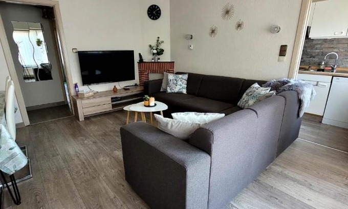 Sint-Idesbald Apartment | LoraJoja appartement à 400m de la mer, parking privatif, 3 chambres