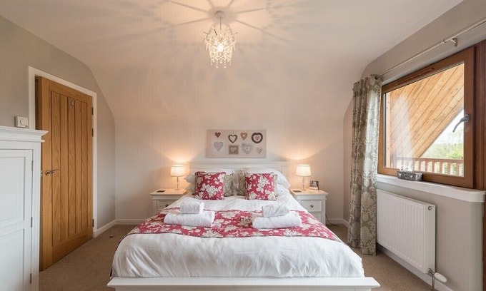 Newton Stewart Cabin | Lord Galloway 34 with Hot Tub, Newton Stewart