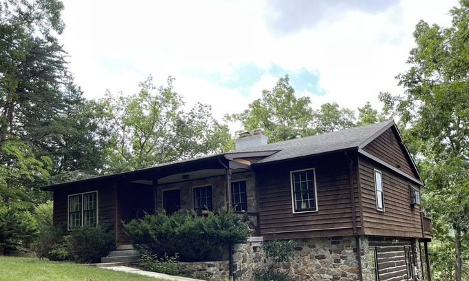 Lost River House | Lost River Mountain Home - Private-Borders GW National Forest