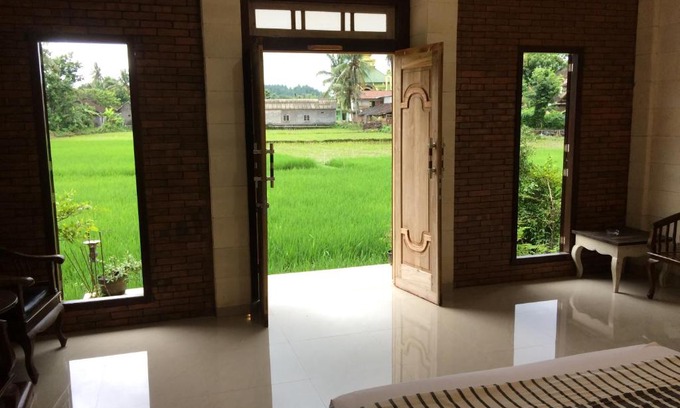 Borobudur House | Lotus 2 Guest House