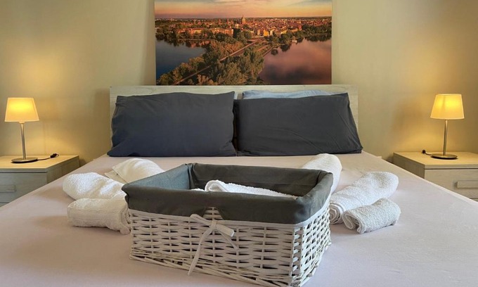 Mantua Apartment | [Lotus Home] eleganza e accoglienza a Mantova