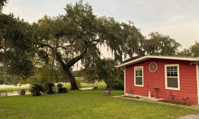 Floral City Cottage | 'Lotus Point' Lake House Getaway on Four Rustic Acres
