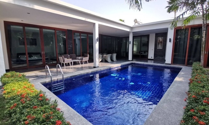 Nong Kae Villa | Lotus private pool villa