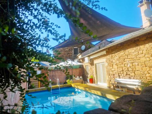 Laval-Roqueceziere House | Lou Flambadou