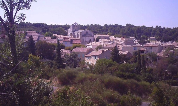Saint-Restitut House | Lou jas dei lavandes" gîte with SWIMMING POOL and complimentary arrival breakfast