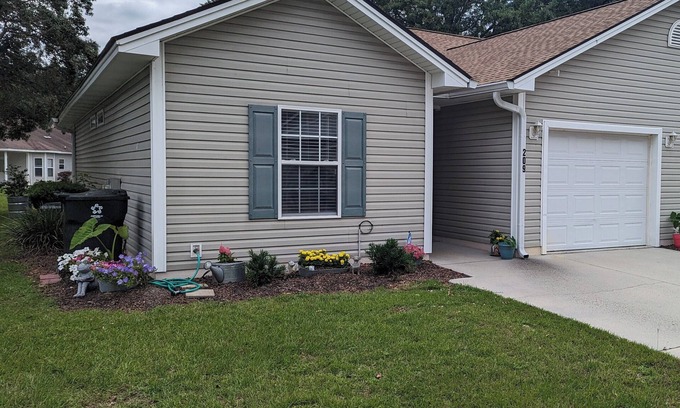 Dock Junction House | Louise's Coastal Cottage - Pet Friendly. 15 min to St. Simons