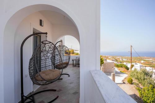 Vourvoulos Apartment | Loulaki villas santorini