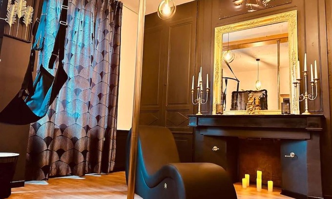 Illiers-Combray Apartment | Love room « L'étreinte dorée »