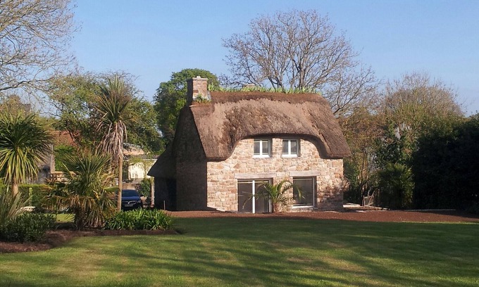 Saint-Maurice-en-Cotentin House | Lovely cottage 10 minutes from the beach